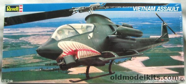 Revell 1/32 AH-1 Huey Cobra Vietnam Assault Helicopter, 4442 plastic model kit